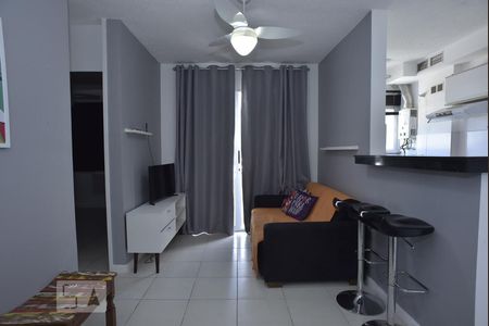 Sala de apartamento para alugar com 2 quartos, 47m² em Jacarepaguá, Rio de Janeiro