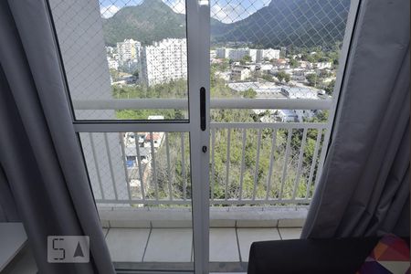 Varanda de apartamento para alugar com 2 quartos, 47m² em Jacarepaguá, Rio de Janeiro