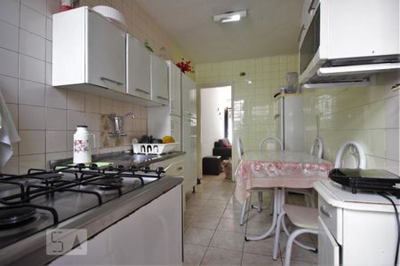 Casa de condomínio à venda com 78m², 3 quartos e 2 vagasCozinha