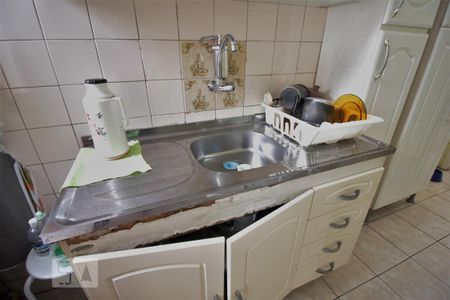 Casa de condomínio à venda com 78m², 3 quartos e 2 vagasPia