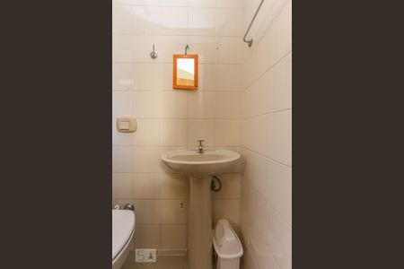 Apartamento à venda com 126m², 2 quartos e 1 vaga Apartamento à venda com 126m², 2 quartos e 1 vagaBanheiro de Serviço