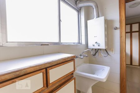 Apartamento à venda com 126m², 2 quartos e 1 vaga Apartamento à venda com 126m², 2 quartos e 1 vagaÁrea de Serviço