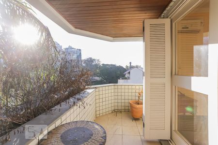 Apartamento à venda com 126m², 2 quartos e 1 vaga Apartamento à venda com 126m², 2 quartos e 1 vagaVaranda da Suíte