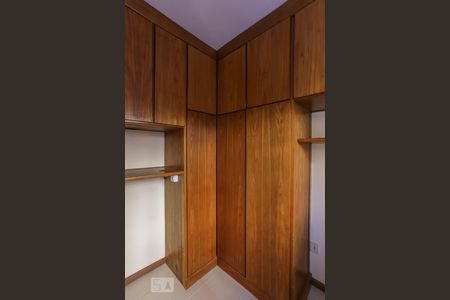 Apartamento à venda com 126m², 2 quartos e 1 vaga Apartamento à venda com 126m², 2 quartos e 1 vagaQuarto de Serviço