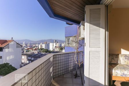 Apartamento à venda com 126m², 2 quartos e 1 vaga Apartamento à venda com 126m², 2 quartos e 1 vagaVaranda quarto 2