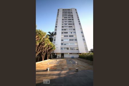 Apartamento à venda com 85m², 2 quartos e 1 vagaFachada Posterior