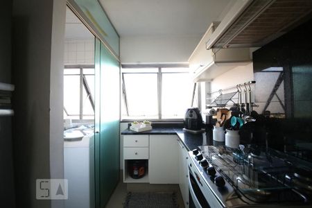 Apartamento à venda com 85m², 2 quartos e 1 vagaCozinha  - Área de Serviço 