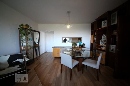 Apartamento à venda com 85m², 2 quartos e 1 vagaSala 