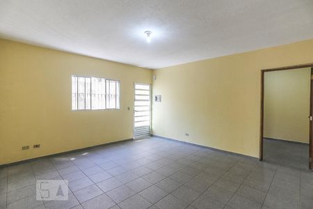 Sala de Estar de casa para alugar com 2 quartos, 85m² em Jardim das Vertentes, São Paulo