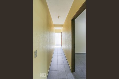 Corredor de casa para alugar com 2 quartos, 85m² em Jardim das Vertentes, São Paulo