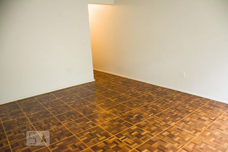 Sala  de apartamento para alugar com 2 quartos, 105m² em Jardim Guanabara, Rio de Janeiro