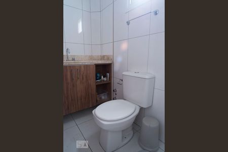 Casa à venda com 180m², 3 quartos e 3 vagasBanheiro da Suíte