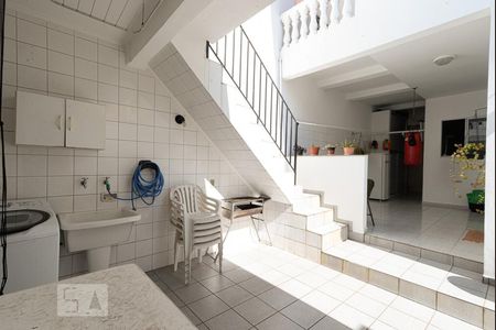 Casa à venda com 180m², 3 quartos e 2 vagas Casa à venda com 180m², 3 quartos e 2 vagasÁrea de Serviço