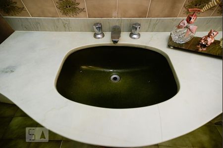 Casa à venda com 180m², 3 quartos e 2 vagas Casa à venda com 180m², 3 quartos e 2 vagasPia