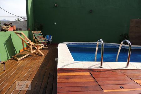 Casa à venda com 240m², 3 quartos e sem vagaPiscina