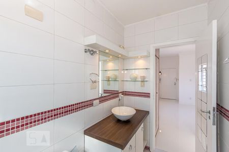 Banheiro de apartamento à venda com 1 quarto, 58m² em Campo Belo, São Paulo