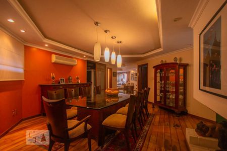 Casa à venda com 500m², 5 quartos e sem vagaSala de TV