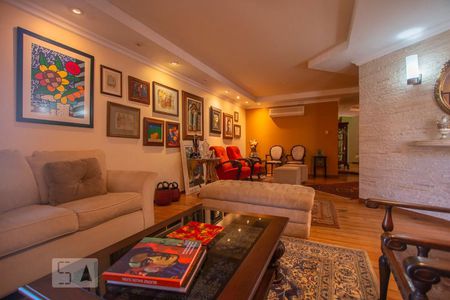 Casa à venda com 500m², 5 quartos e sem vagaSala de TV