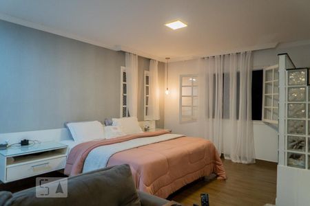 Casa à venda com 216m², 3 quartos e 2 vagas Casa à venda com 216m², 3 quartos e 2 vagasSuite