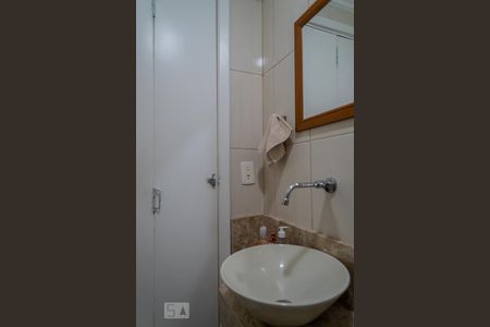 Casa à venda com 216m², 3 quartos e 2 vagas Casa à venda com 216m², 3 quartos e 2 vagasLavabo