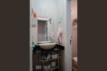 Casa à venda com 216m², 3 quartos e 2 vagas Casa à venda com 216m², 3 quartos e 2 vagasBanheiro