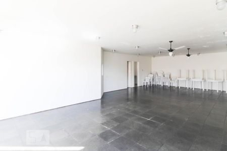 Apartamento à venda com 39m², 1 quarto e 1 vaga Apartamento à venda com 39m², 1 quarto e 1 vagaÁrea comum - Salão de festas