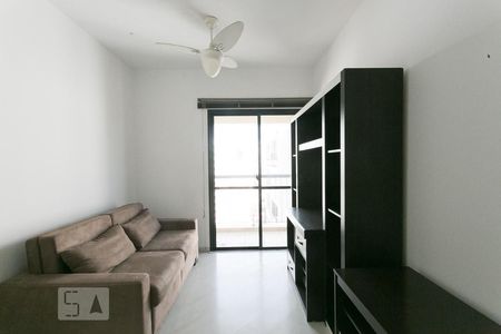 Sala de apartamento para alugar com 1 quarto, 40m² em Higienópolis, São Paulo