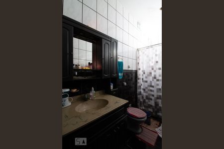 Casa à venda com 300m², 3 quartos e 4 vagas Casa à venda com 300m², 3 quartos e 4 vagasBanheiro