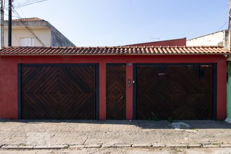 Casa à venda com 300m², 3 quartos e 4 vagas Casa à venda com 300m², 3 quartos e 4 vagasFachada da Casa
