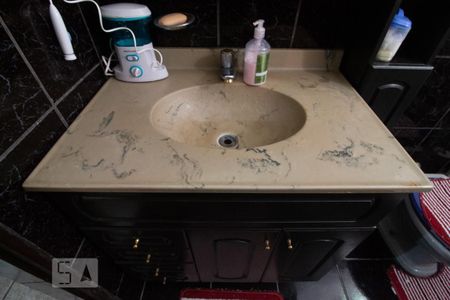 Casa à venda com 300m², 3 quartos e 4 vagas Casa à venda com 300m², 3 quartos e 4 vagasDetalhe banheiro