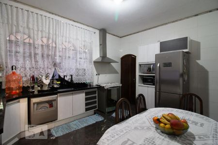 Casa à venda com 300m², 3 quartos e 4 vagas Casa à venda com 300m², 3 quartos e 4 vagasCozinha