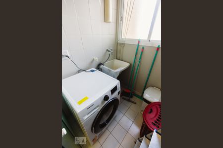 Apartamento para alugar com 64m², 2 quartos e 1 vaga Apartamento para alugar com 64m², 2 quartos e 1 vagaLavanderia