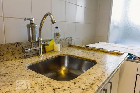 Apartamento para alugar com 64m², 2 quartos e 1 vaga Apartamento para alugar com 64m², 2 quartos e 1 vagaCozinha Pia