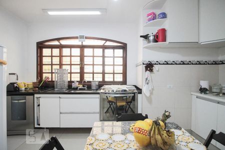 Casa à venda com 194m², 3 quartos e 3 vagasCozinha