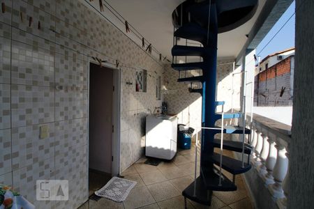 Casa à venda com 302m², 4 quartos e 2 vagas Casa à venda com 302m², 4 quartos e 2 vagasÁrea de Serviço