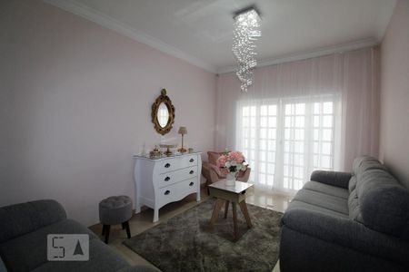 Casa à venda com 302m², 4 quartos e 2 vagas Casa à venda com 302m², 4 quartos e 2 vagasSala de Estar 2