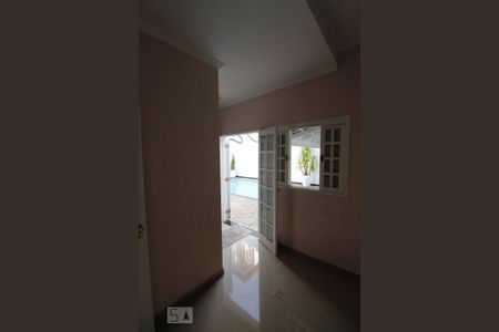 Casa à venda com 302m², 4 quartos e 2 vagas Casa à venda com 302m², 4 quartos e 2 vagasCloset da suíte 4