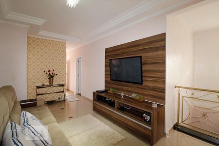 Casa à venda com 302m², 4 quartos e 2 vagas Casa à venda com 302m², 4 quartos e 2 vagasSala de TV