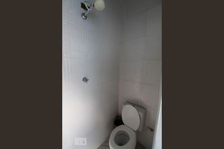 Casa à venda com 302m², 4 quartos e 2 vagas Casa à venda com 302m², 4 quartos e 2 vagasBanheiro da Piscina