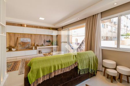 Sala de casa de condomínio à venda com 4 quartos, 230m² em Pedra Redonda, Porto Alegre