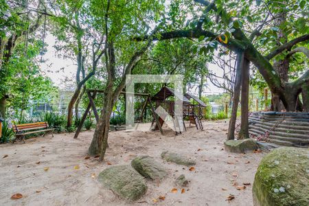 Casa de condomínio para alugar com 230m², 4 quartos e 3 vagas Casa de condomínio para alugar com 230m², 4 quartos e 3 vagasÁrea comum