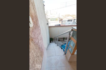 Casa para alugar com 385m², 3 quartos e 5 vagasEscadas