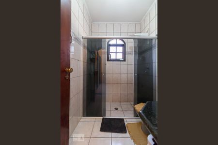Casa para alugar com 385m², 3 quartos e 5 vagasBanheiro social