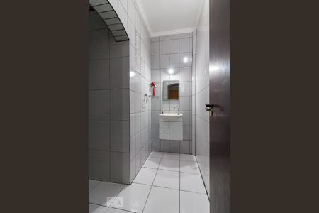 Casa para alugar com 385m², 3 quartos e 5 vagasBanheiro de Serviço