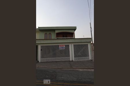 Casa à venda com 220m², 3 quartos e 3 vagasFachada