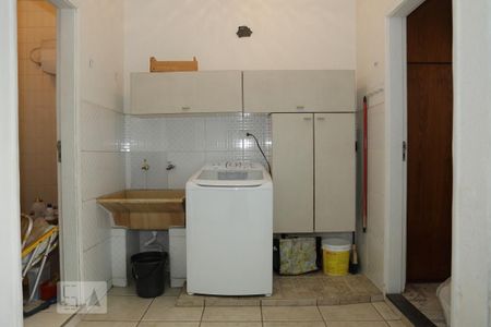 Casa à venda com 220m², 3 quartos e 3 vagasDespensa