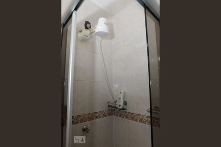 Casa à venda com 220m², 3 quartos e 3 vagasBanheiro do Quarto 1