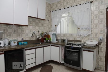 Casa à venda com 220m², 3 quartos e 3 vagasCozinha