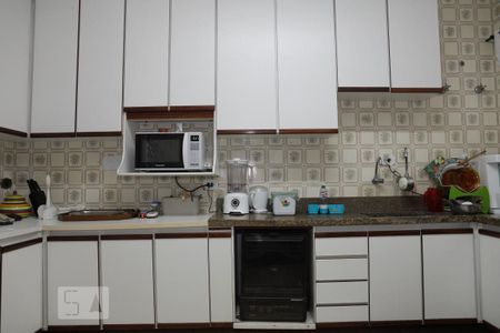 Casa à venda com 220m², 3 quartos e 3 vagasCozinha