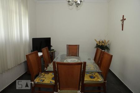 Casa à venda com 220m², 3 quartos e 3 vagasCopa